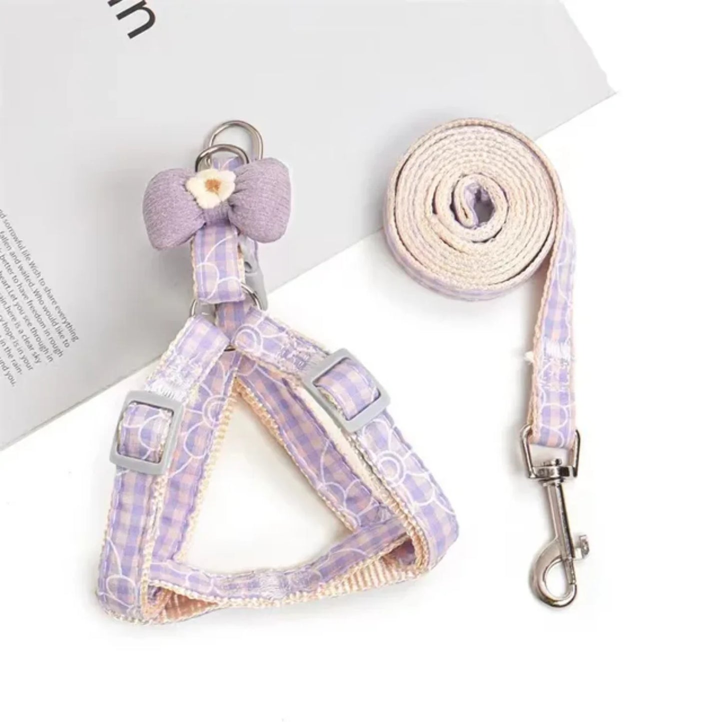 Pet leash dog harnesses, and cat leashes