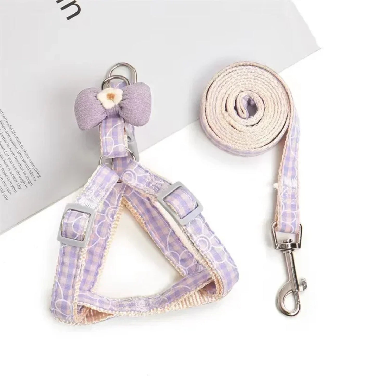 Pet leash dog harnesses, and cat leashes