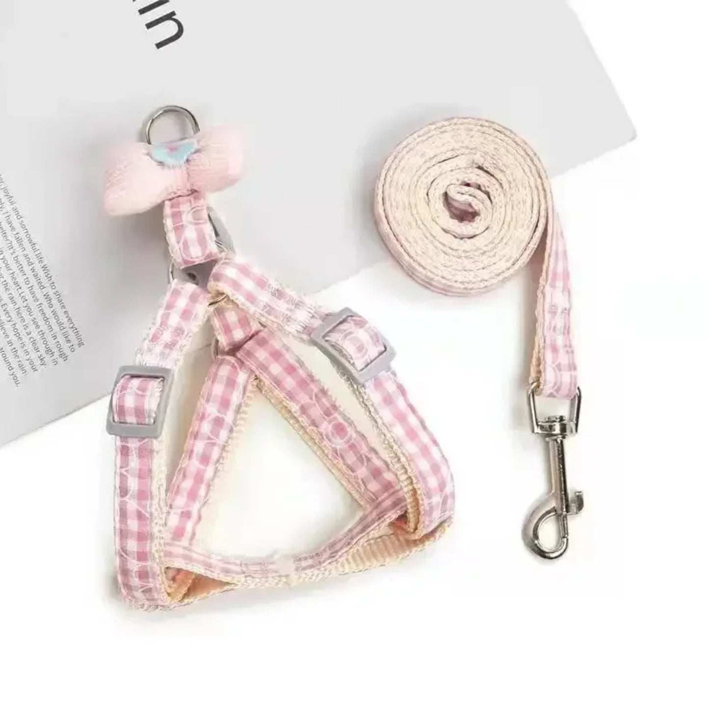 Pet leash dog harnesses, and cat leashes